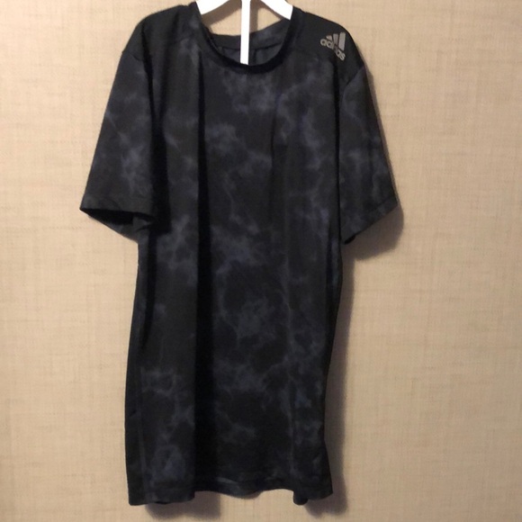 Adidas Men's Black and Gray Short Sleeve Tee - Picture 1 of 6